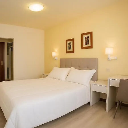 Elara Hotel